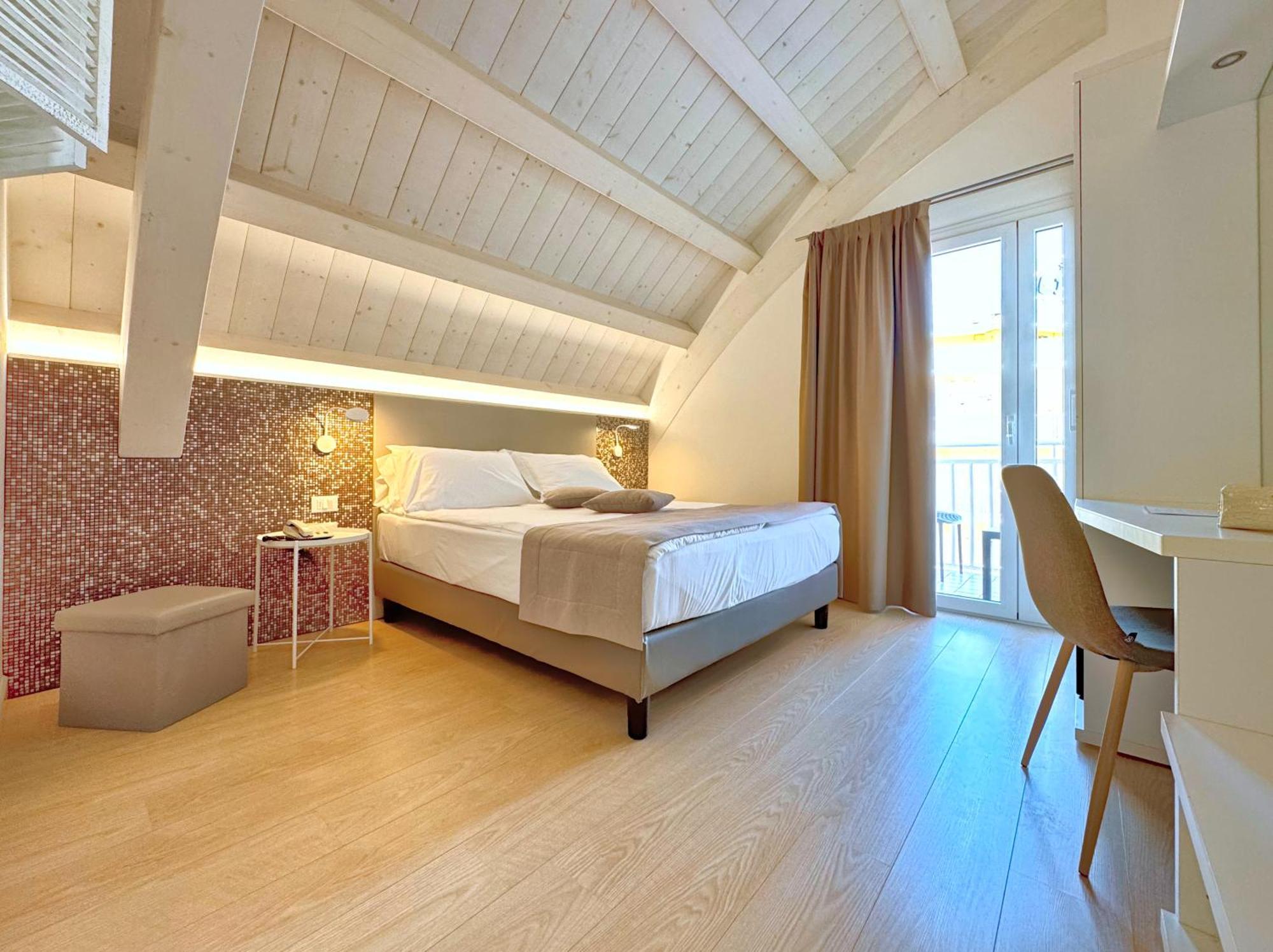 Hotel Lux Каорле Екстер'єр фото